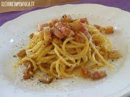 Una carbonara perfetta è l'obiettivo di chi si mette ai fornelli. Come Fare La Carbonara Cremosa La Carbonara Perfetta
