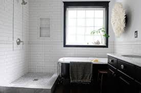 Black And White Ceramic Tile For Bathroom Floor White And Black Bathroom With Ceramic Tile White Bathroom Bathroom Tile Designs White Bathroom Tiles