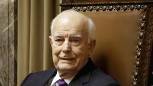 Dan Evans, former Republican governor of Washington and US senator, dies at  98