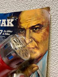 Vintage KOJAK SIREN for BICYCLES 1977 ISSUE UNIVERSAL STUDIOS RED MINT ON  CARD Complete Road Bikes