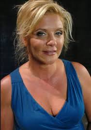 Salut🥰 Je suis une femme riche Je...