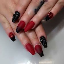 Magnetic And Trendy Burgundy Nails Ideas Naildesignsjournal Com Red Ombre Nails Burgundy Nails Rhinestone Nails Apply the same red and black nail polish onto a sponge.