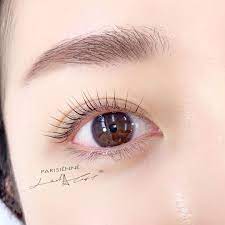 マツエクだったお客様が パリジェンヌラッシュリフト に 普段からエクステも丁寧にお手入れされているお客様ですが自まつ毛もとっても長くてキレイ すごくお似合いでした 美容液試した感想また教えてください まつげパーマ