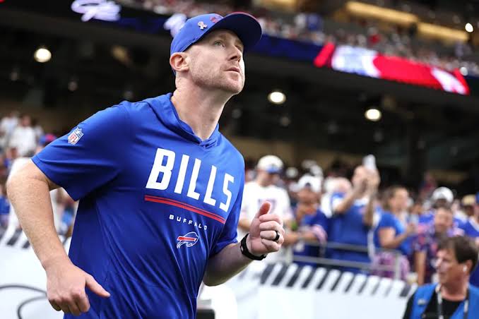 Joe Brady is 1-0 — and in some pretty good company - Yahoo Sports