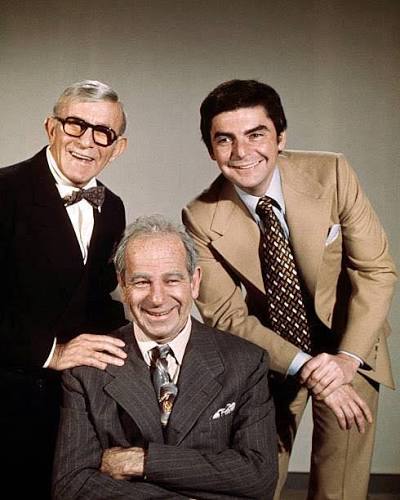 The Sunshine Boys 1975 film review with Walter Matthau and George Burns