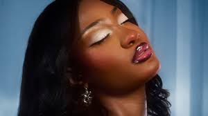 James Leyland Kirby Gives “The Caretaker” Alias Dementia, Releases First of  Final 6 Albums