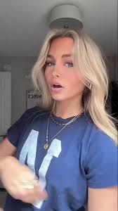 Victoria wearing Palacios