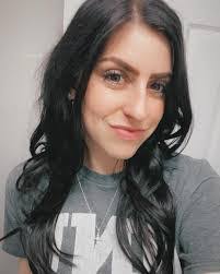 Courtney Lovelace's Instagram, Twitter & Facebook