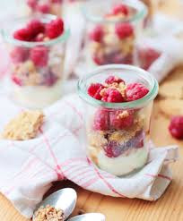 Himbeer Mango Dessert Mit Honig Cookies Trytrytry Mango Desserts Einfacher Nachtisch Dessert