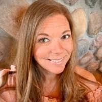 Heidi Bitter's Instagram, Twitter & Facebook