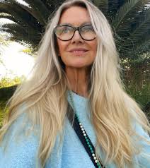 Seeking single mom for relationship in Usa