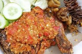 Tak perlu membelinya, yuk sambal matah menjadi pelengkap makanan yang banyak digemari. Terbongkar Cara Bikin Ayam Gepuk Pak Gembus Langsung Dari Penjualnya Ternyata Ini Rahasia Sambalnya Bisa Enak Banget Semua Halaman Sajian Sedap