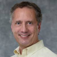 2400+ perfiles de «James Pe»