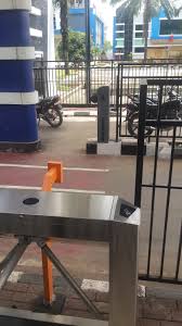 Elisa begitu aku memanggilnya,gadis manis elok nan rupawan.buatku dia adalah sesosok malaikat kecil,sang bidadari yang sanggup terangkan kegelapan dan kini ia tlah menjadi penerang untuk jalanku yang tadinya sedikit tanpa arah. Referensi Projek Autogate Bandung