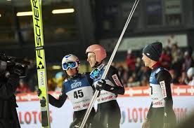 W styczniu 2019 roku w strachocinie odbyła się druga edycja „raw air podkarpacie. Skoki Narciarskie Dzisiaj 12 12 Tv Transmisja Na Zywo Skoki Narciarskie W Sobote Stream Online Live Ms W Lotach Planica Tv Na Jakim Programie 12 12 2020 Super Express