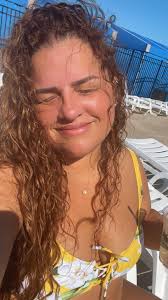 Hey hey yall 👋🏽 40, Virginia opening up to possibilities of new  friendships …. I love to laugh travel eat see & do new things ……. Babe I'm  here to live it