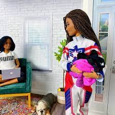 Here are seven easy sewing crafts so your dolls can chill in style and be comfy. My Froggy Stuff On Instagram Bella Ran Out Of Clean Clothes Again Toya Dollstagram Myfroggystuff Dol Doll Photography Cleaning Clothes Barbie