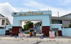 Barie đặt kín trước cổng viện k cơ sở tân triều sáng 7/5. Ry5roi Xhllfm