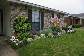 Plans For A North Facing Front Yard Front Yard Design Ranch House Landscaping Home Landscaping