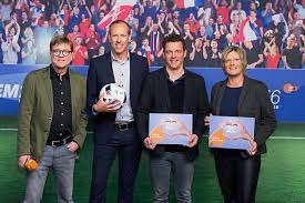 Sandro wagner, ariane hingst (mit claudia neumann), hanno. Ard Zdf Fussball Kommentatoren Moderatoren Em 2020 2021