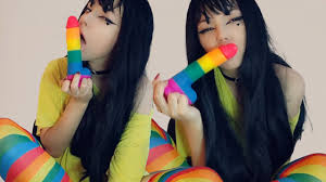 Alt Girl sucks skittles dildo (full 6 min vid on my 0nlyfans)
