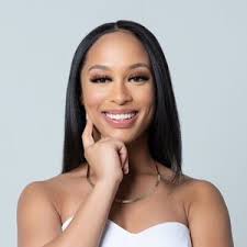 Ariana Simone Ford (@thearisimone)