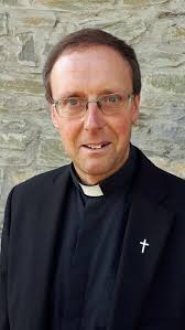 Informationen zu Kirche und Pfarrer in Virgen |