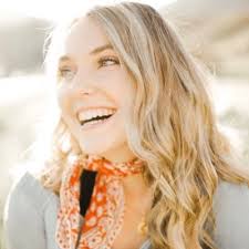 Meghan Townsend (@fangirl_meghan)