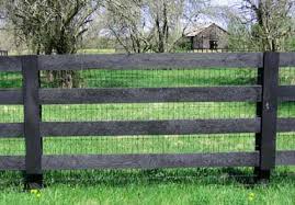 Notice the current wire fencing in the background. Constructing A Woven Wire Field Fence Pics Backyardherds Goats Horses Sheep Pigs More
