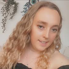 Hi, looking for 2hr manual driving lessons if anyone is available or has  any suggestions thank you.