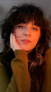 Eve Buckley's Instagram, Twitter & Facebook