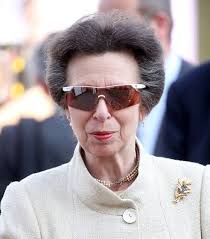 Wer hat es besser getragen?? Es ist die Mode-Olympiade am Sonnenaufgang mit  @elliotgarnaut & oakleyaustralia