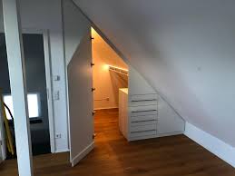 Schränke und regale als lösungen für die dachschräge. Begehbarer Kleiderschrank Unter Der Dachschrage Innenausbau Binder