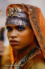 9 mayıs 1979), amerikalı aktris ve şarkıcı. Alexander Publicity Still Of Rosario Dawson