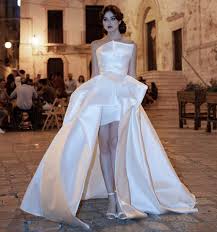 Abito da sposa corto vintage. Abiti Da Sposa Corti 2021 2022 60 Modelli Bellissimi Beautydea