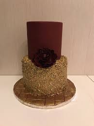 Black And Gold Cake Design For Debut Maroon And Golden Sequence Birthday Cake Elegant Birthday Cakes Sweet Sixteen Cakes Gold Cake Decorations