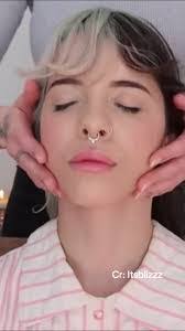 Melanie Schutze's Instagram, Twitter & Facebook