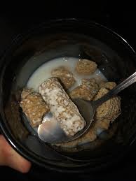 From classic breakfast cereals like flakes to fun frosted ones, target's wide range of cereal & granola has it all. This Double Frosted Mini Wheat Oddlysatisfying