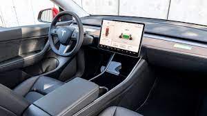Полный привод, автопилот, long range до 500 км пробега на одном. Tesla Model Y Testfahrt Reichweite Daten Preis Adac