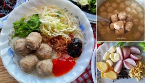 Bakso merupakan antara juadah popular dari negara indonesia yang mendapat tempat di hati rakyat malaysia. Cara Masak Kuah Bakso Sedap Tanpa Guna Banyak Bahan Rasa Nak Masak