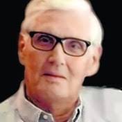 Mike Slate's Instagram, Twitter & Facebook