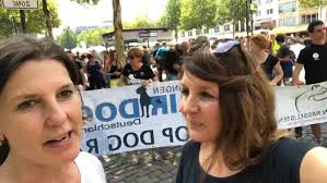 TSEZ-Moderatorin Simone...