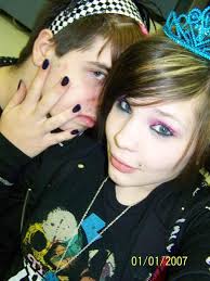 SCENE KID SATURDAY let's see your old MySpace photos in the comments!