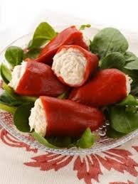 Mini Poivrons Farcis Au Chevre Et Au Thon Recette Recette Poivrons Farcis Recettes De Cuisine