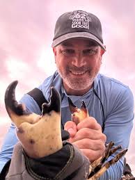 Longboat Key crabbing and Gubby's sports bar