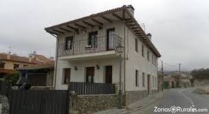 Casa típica asturiana de más de un siglo, de paredes de piedra y techos de madera, de decoración rústica y cuidada al detalle, totalmente acondicionada para facilitar el descanso después. Casa Rural El Bosque Casa Rural En Alameda Del Valle Madrid
