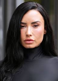 Six Degrees » Joe Jonas and Nikki Jayne