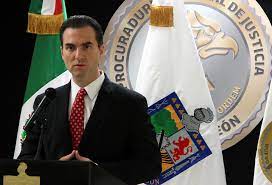 ⠀ ⠀ abogado, orgullosamente nuevoleonés. Adrian De La Garza Wikidata