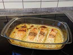 In 4 stücke schneiden und mit zitronensaft beträufeln. Lachs Sahne Gratin Rezeptequelles Webseite