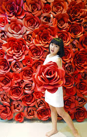 Hweh Arts Giant Red Paper Flowers Backdrop Redbackdrop Bakcdropdesign Backdrop Paperflowers Flowersb Paper Flower Backdrop Paper Backdrop Paper Flowers